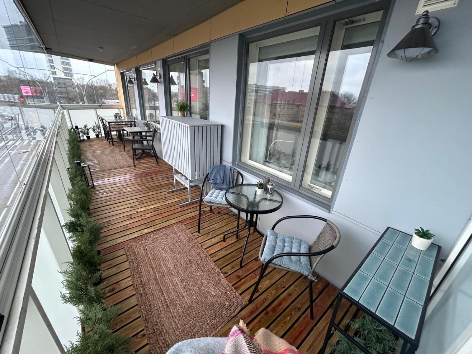 Stella'S Apartment - City Center - Free Secure Parking - Big Sun Terrace - Air Conditioning - Wifi - Tram To The Tallinn Bus Station And Old Town Exterior foto