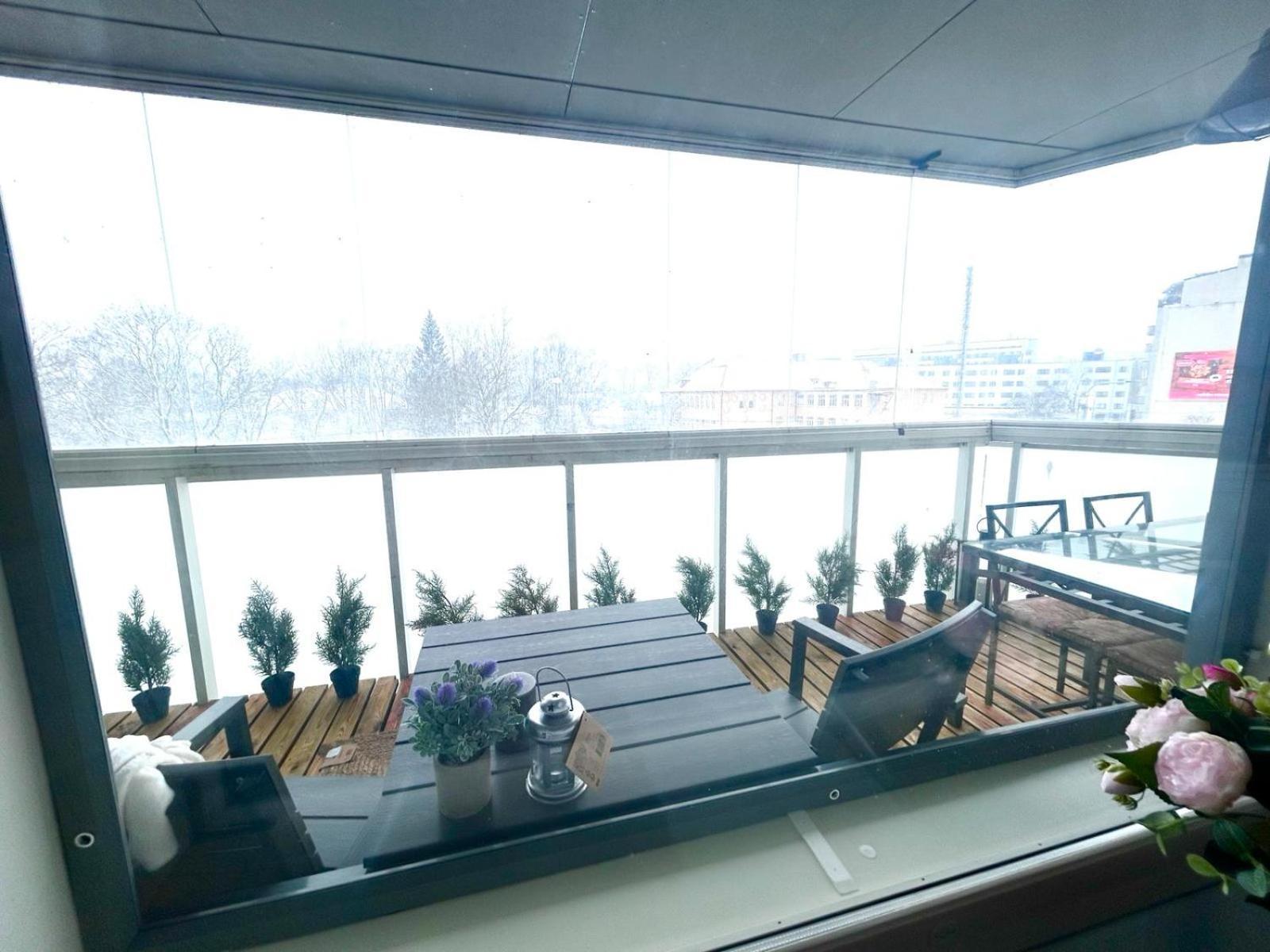Stella'S Apartment - City Center - Free Secure Parking - Big Sun Terrace - Air Conditioning - Wifi - Tram To The Tallinn Bus Station And Old Town Exterior foto