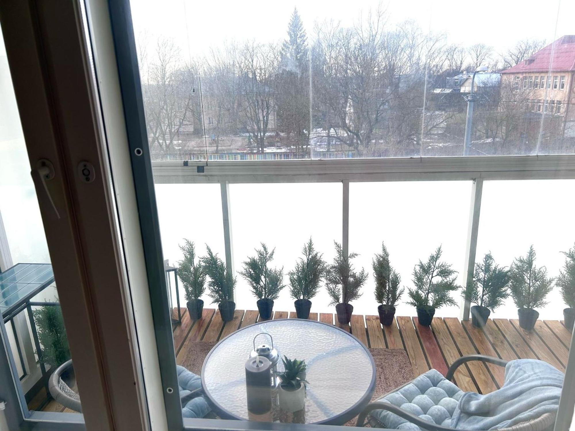 Stella'S Apartment - City Center - Free Secure Parking - Big Sun Terrace - Air Conditioning - Wifi - Tram To The Tallinn Bus Station And Old Town Exterior foto